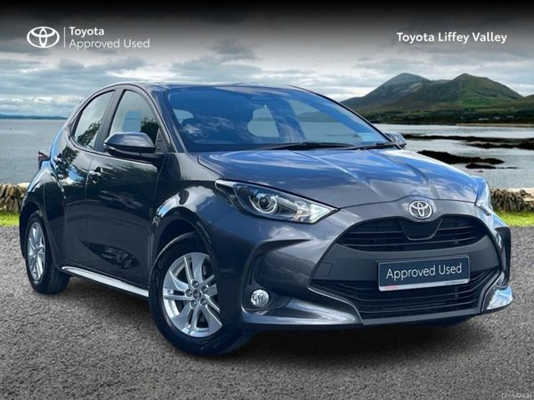 Toyota Yaris Hatchback, Petrol Hybrid, 2024, Grey
