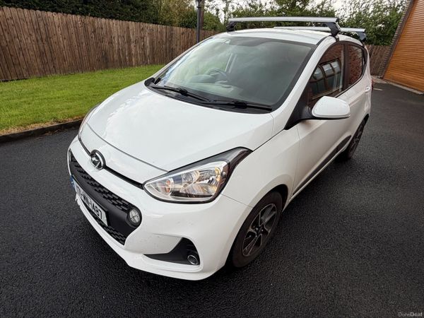 Hyundai i10 Hatchback, Petrol, 2017, White