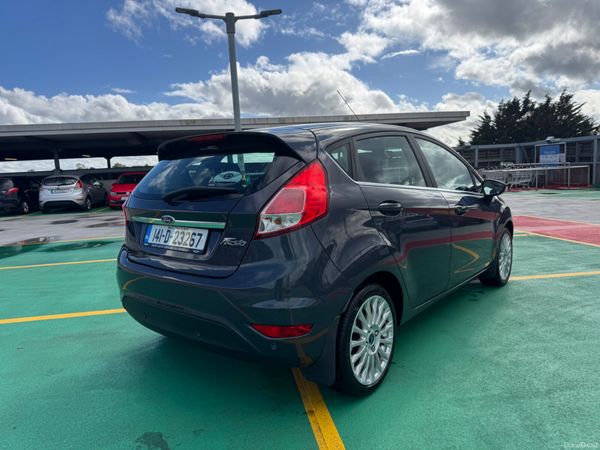 Ford Fiesta Hatchback, Petrol, 2014, Blue