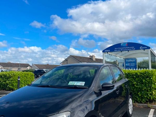 Volkswagen Polo Hatchback, Petrol, 2010, Black