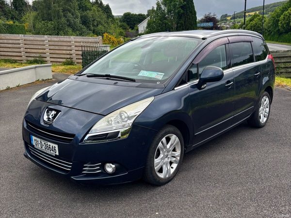 Peugeot 5008 MPV, Petrol, 2013, Blue