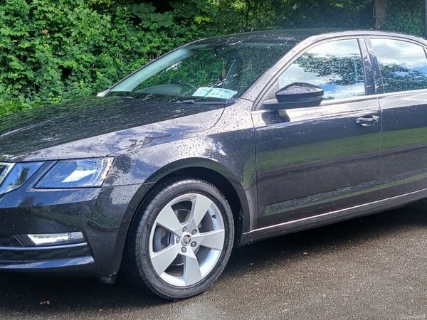 Skoda Octavia Saloon, Petrol, 2018, Black