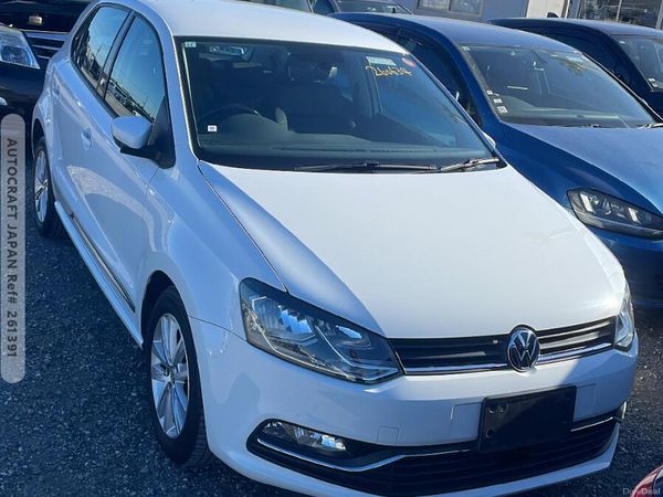Volkswagen Polo Hatchback, Petrol, 2016, White