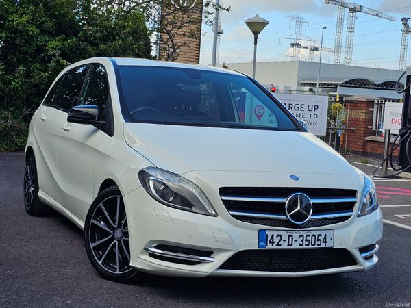 Mercedes-Benz B-Class MPV, Petrol, 2014, White