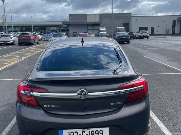 Vauxhall Insignia Hatchback, Diesel, 2013, Grey