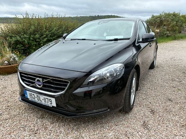 Volvo V40 Hatchback, Diesel, 2015, Black