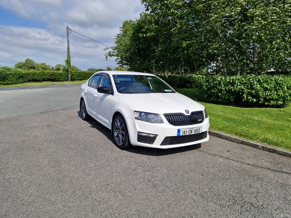 Skoda Octavia Hatchback, Diesel, 2014, White