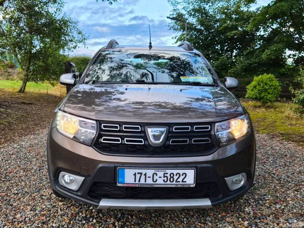 Dacia Sandero Stepway Hatchback, Diesel, 2017, Brown
