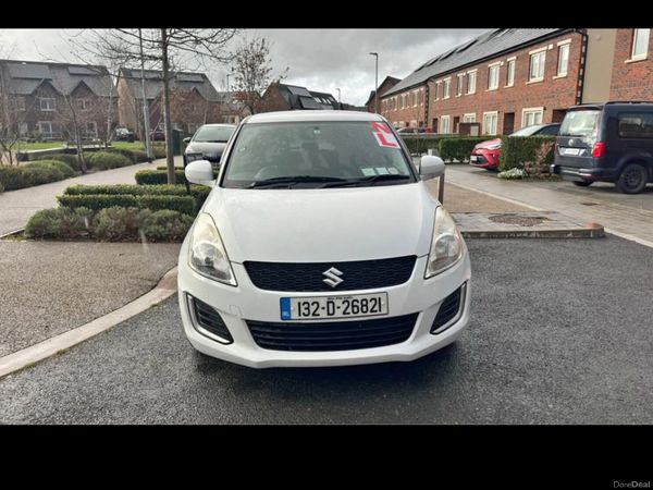 Suzuki Swift Hatchback, Petrol, 2013, White