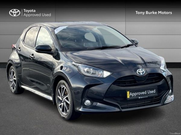 Toyota Yaris Hatchback, Petrol Hybrid, 2023, Black