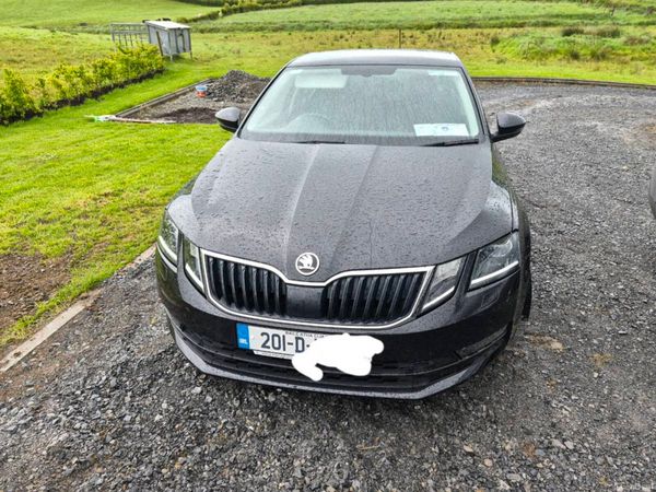 Skoda Octavia Saloon, Diesel, 2020, Black