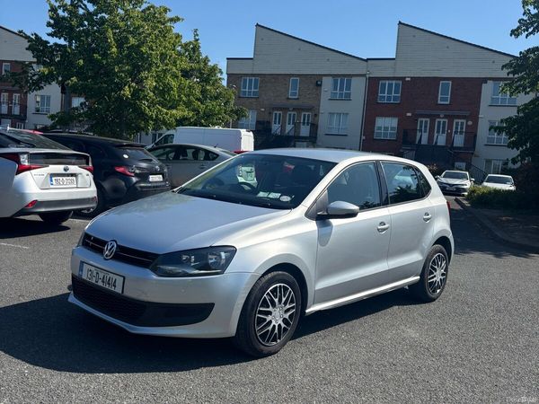 Volkswagen Polo Hatchback, Petrol, 2013, Silver