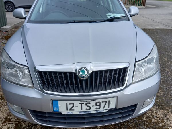 Skoda Octavia Saloon, Diesel, 2012, Silver