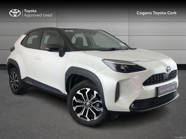 Toyota Yaris Cross Hatchback, Petrol Hybrid, 2024, White