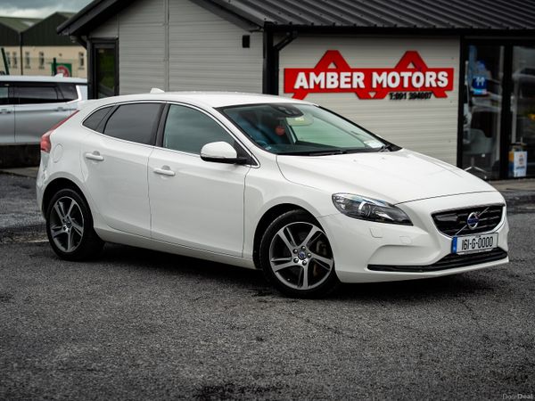 Volvo V40 Hatchback, Diesel, 2016, White