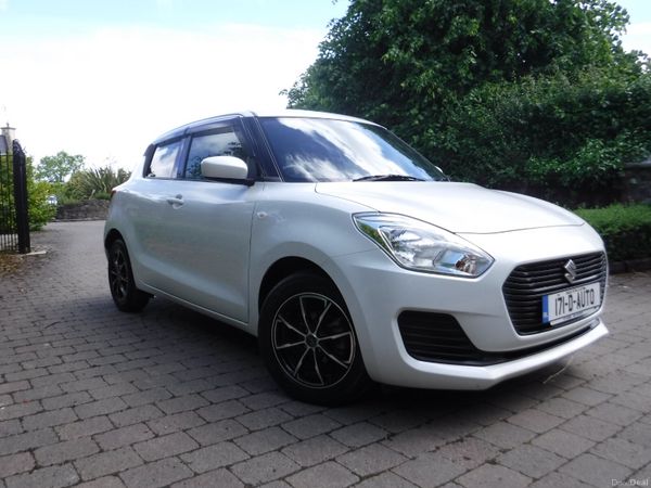 Suzuki Swift Hatchback, Petrol, 2017, White