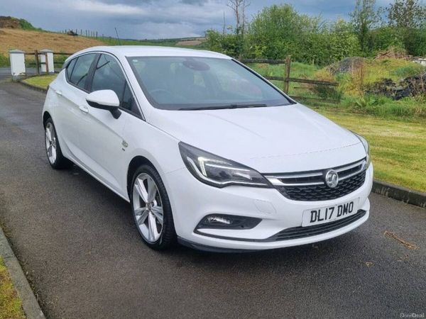 Vauxhall Astra Hatchback, Petrol, 2017, White