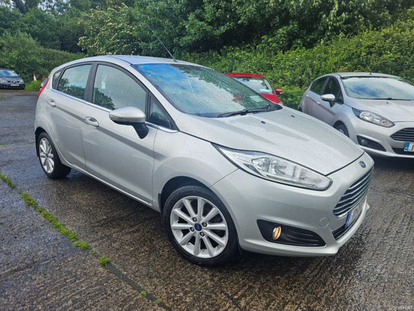 Ford Fiesta Hatchback, Petrol, 2017, Grey