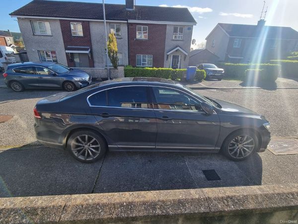 Volkswagen Passat Saloon, Petrol, 2018, Grey