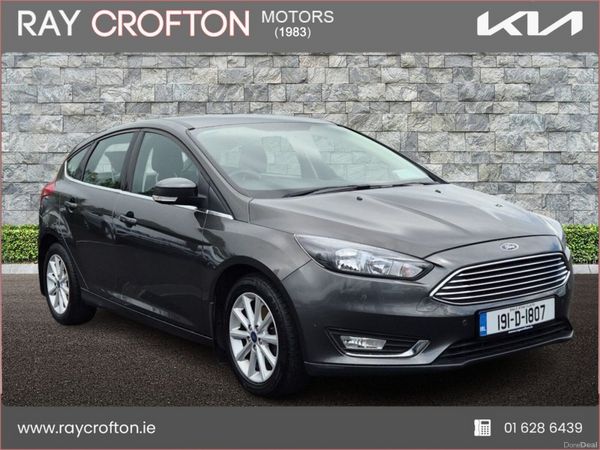 Ford Focus Hatchback, Petrol, 2019, Grey