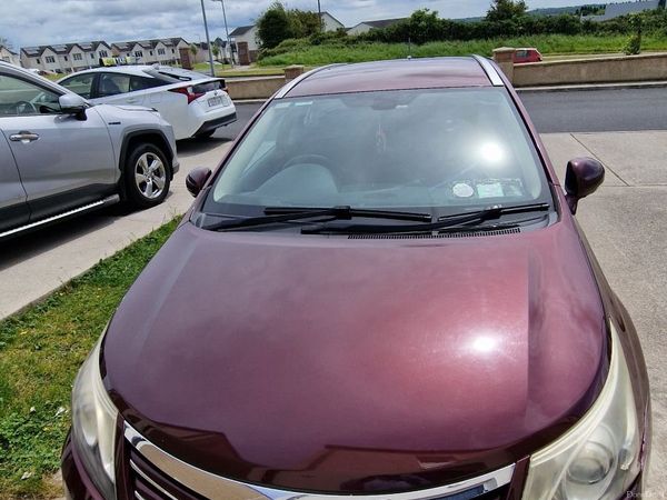 Toyota Avensis Estate, Diesel, 2013, Red