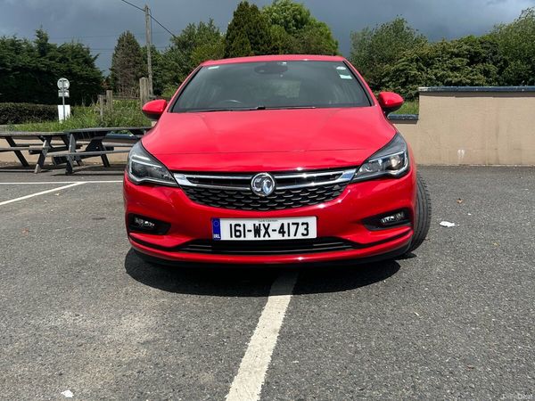 Vauxhall Astra Hatchback, Diesel, 2016, Red
