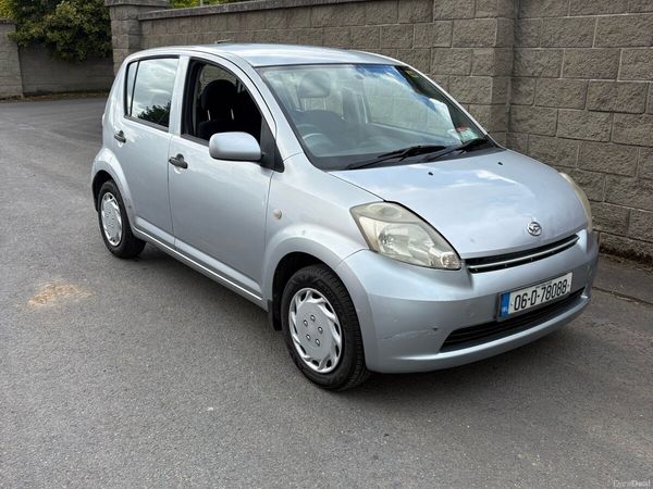 Daihatsu Sirion Hatchback, Petrol, 2006, Silver
