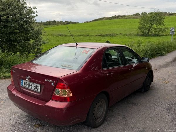 Toyota Corolla Saloon, Petrol, 2006, Red