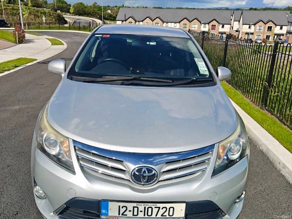 Toyota Avensis Saloon, Diesel, 2012, Silver