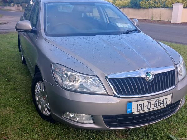Skoda Octavia Saloon, Diesel, 2013, Beige