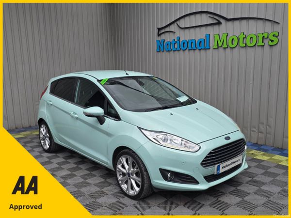 Ford Fiesta Hatchback, Petrol, 2016, Green