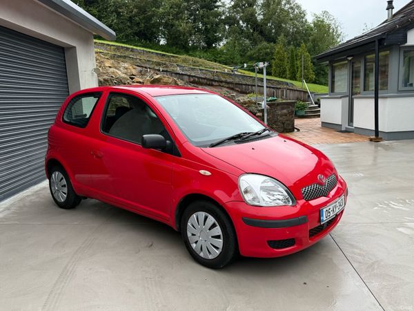 Toyota Yaris Hatchback, Petrol, 2005, Red