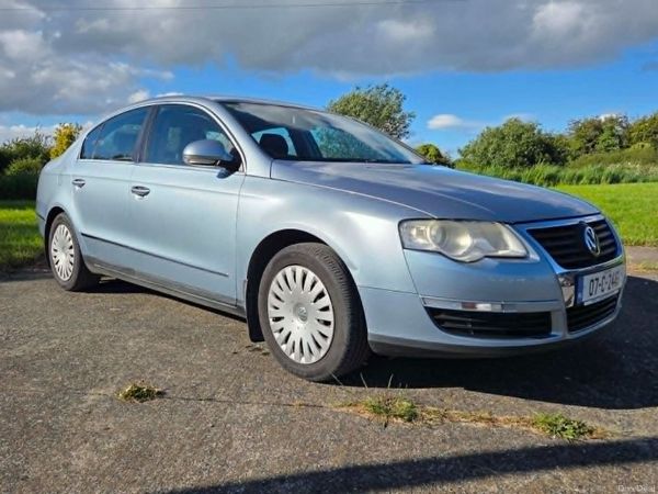 Volkswagen Passat Saloon, Petrol, 2007, Blue