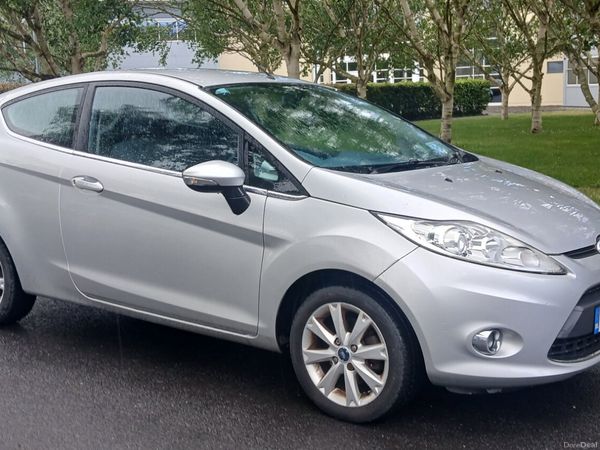 Ford Fiesta Hatchback, Petrol, 2010, Silver