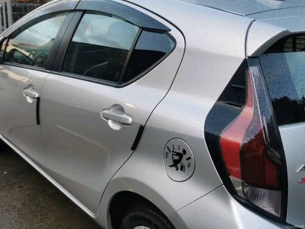 Toyota Aqua Hatchback, Petrol Hybrid, 2017, Silver