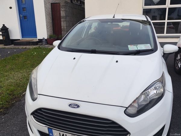 Ford Fiesta Hatchback, Diesel, 2014, White