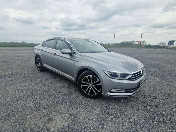Volkswagen Passat Saloon, Diesel, 2019, Grey