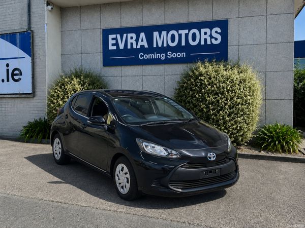 Toyota Aqua Hatchback, Petrol Hybrid, 2022, Black