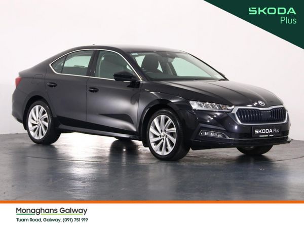 Skoda Octavia Hatchback, Diesel, 2023, Black