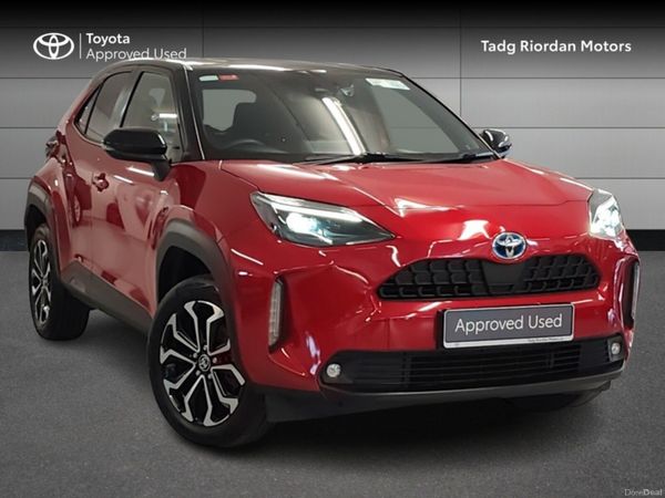 Toyota Yaris Cross Hatchback, Petrol Hybrid, 2023, Red