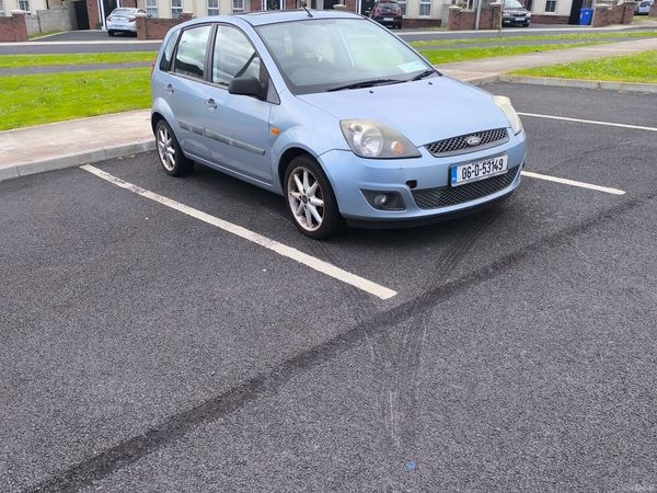 Ford Fiesta Hatchback, Petrol, 2006, Blue