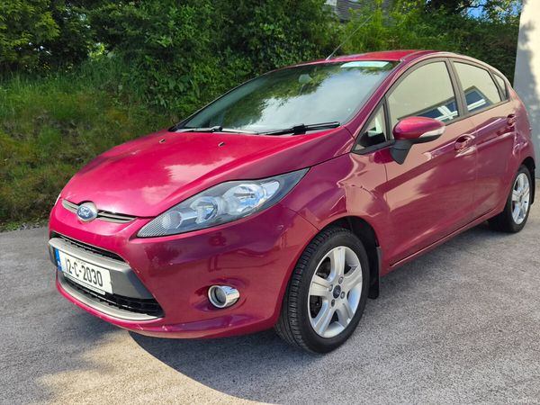 Ford Fiesta Hatchback, Petrol, 2012, Red