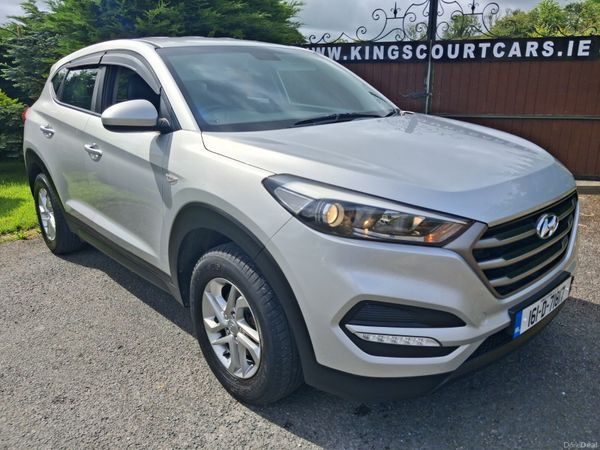 Hyundai Tucson SUV, Petrol, 2016, Silver