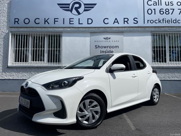 Toyota Yaris Hatchback, Petrol Hybrid, 2021, White