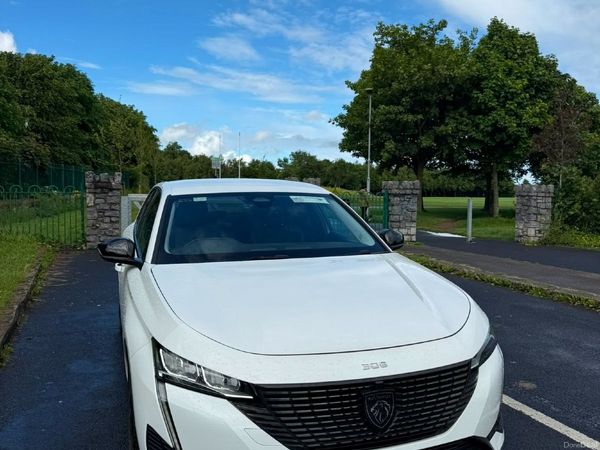 Peugeot 308 Hatchback, Diesel, 2022, White