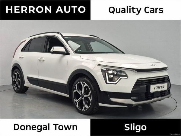 Kia Niro SUV, Petrol Hybrid, 2023, White