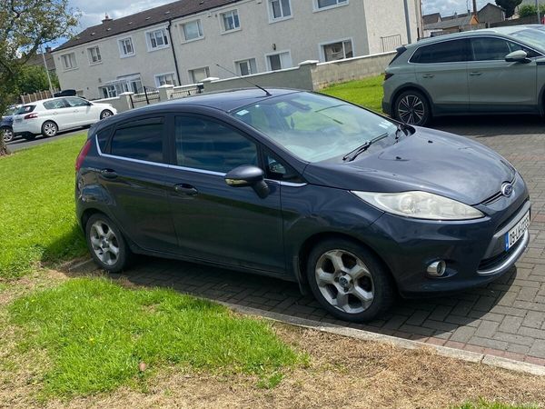 Ford Fiesta Hatchback, Diesel, 2009, Grey
