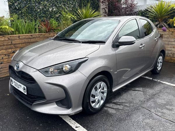 Toyota Yaris Hatchback, Petrol Hybrid, 2021, Grey