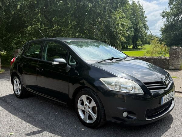 Toyota Auris Hatchback, Petrol, 2010, Black