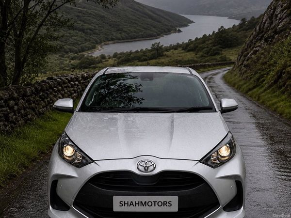 Toyota Yaris Hatchback, Petrol, 2020, Silver